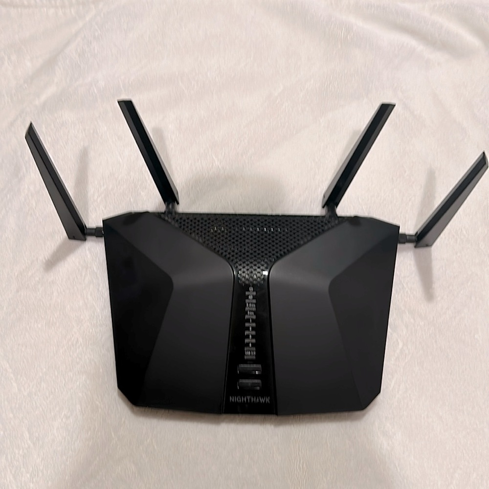 RAX48 — Nighthawk AX6 6-Stream AX5200 WiFi 6 Router
